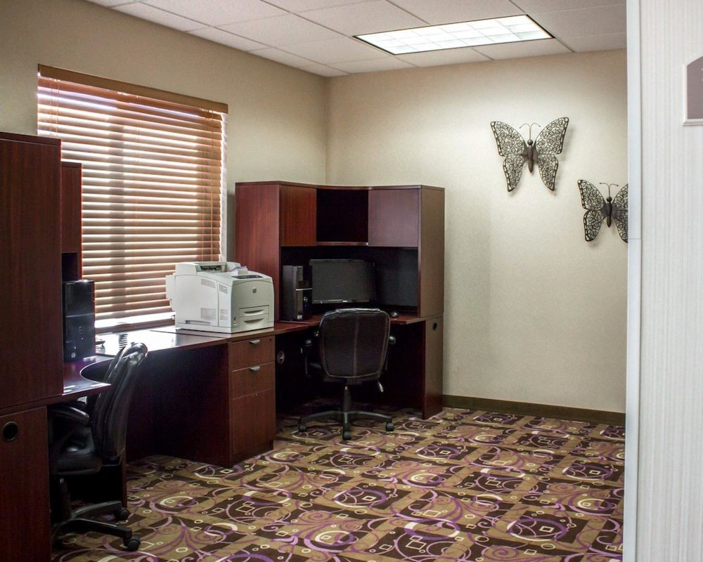 Comfort Suites Sanford, NC 41/54