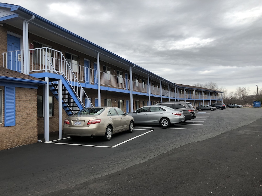 Americas Best Value Inn Jonesville 15/20