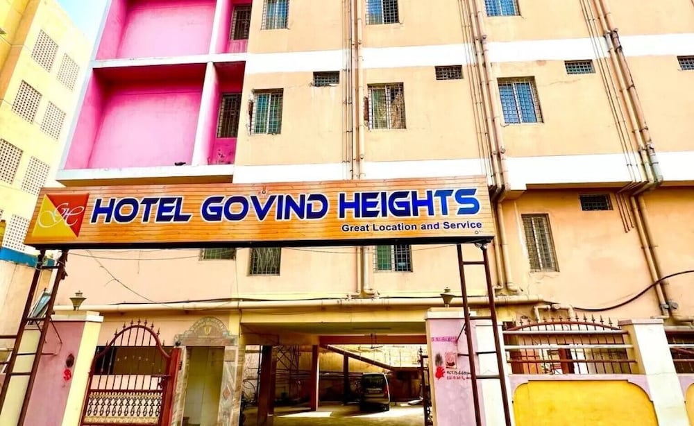 Hotel Govind Heights 2/40