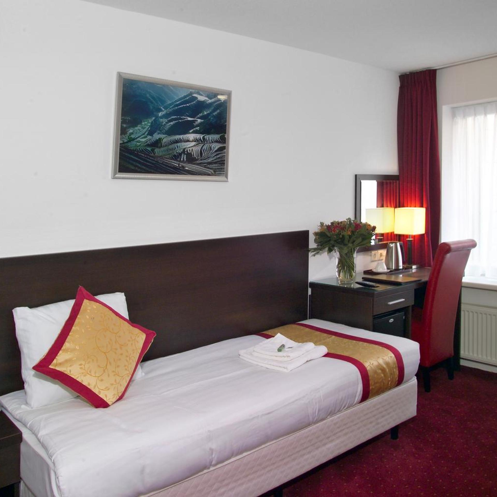 Room, Single