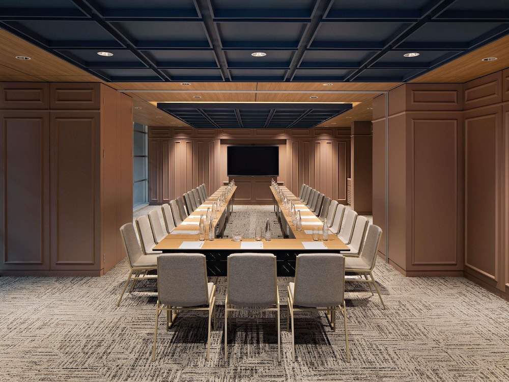 Movenpick Hotel Jakarta City Centre 54/60