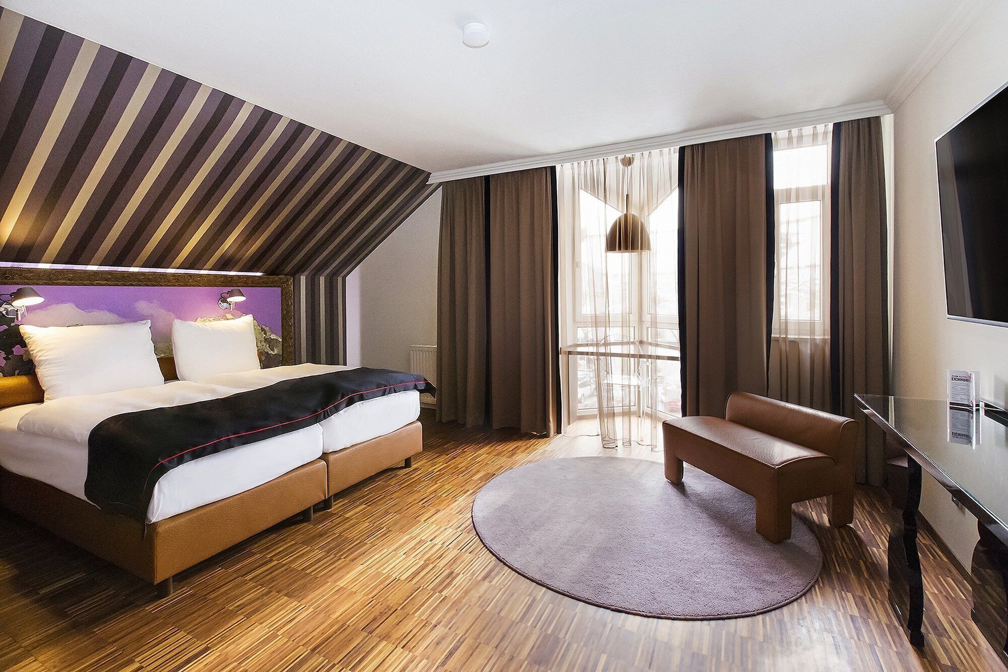 COMFORT, DOUBLE BED