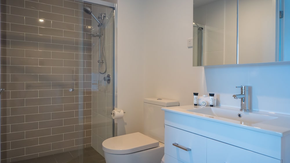 شقة بشرفة بغرفتي نوم، Annexe Apartments 2/3