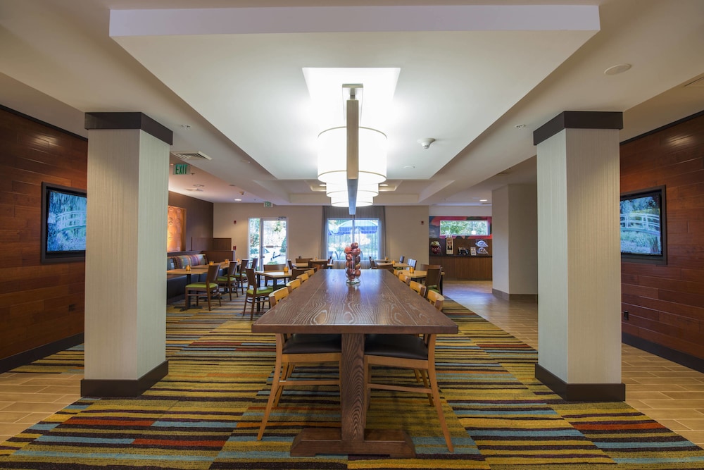 Fairfield Inn And Suites By Marriott Greenwood 33/47