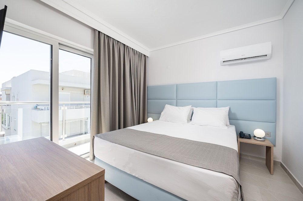 Poseidon Hotel 13/50