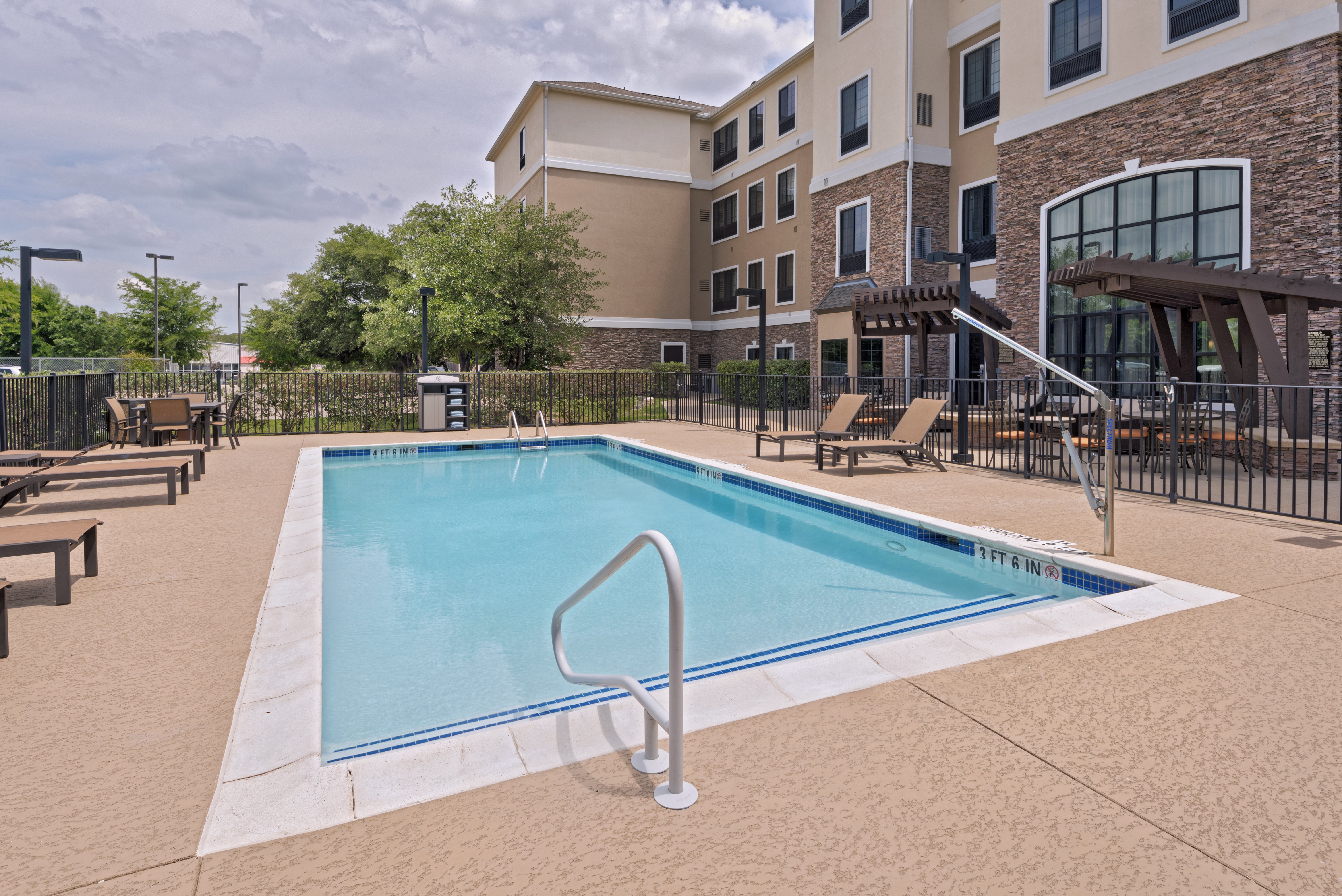 Staybridge Suites Austin Northwest 20/50
