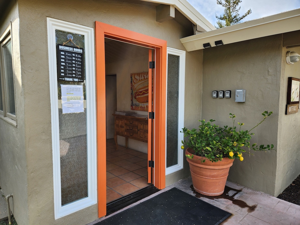 Contenta Inn 14/66