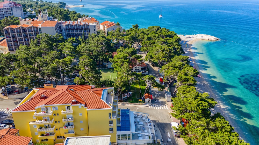 Hotel Villa Bacchus 43/50
