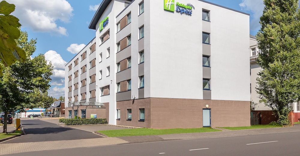 HOLIDAY INN EXPRESS COLOGNE MUELHEIM in COLOGNE - KOELN