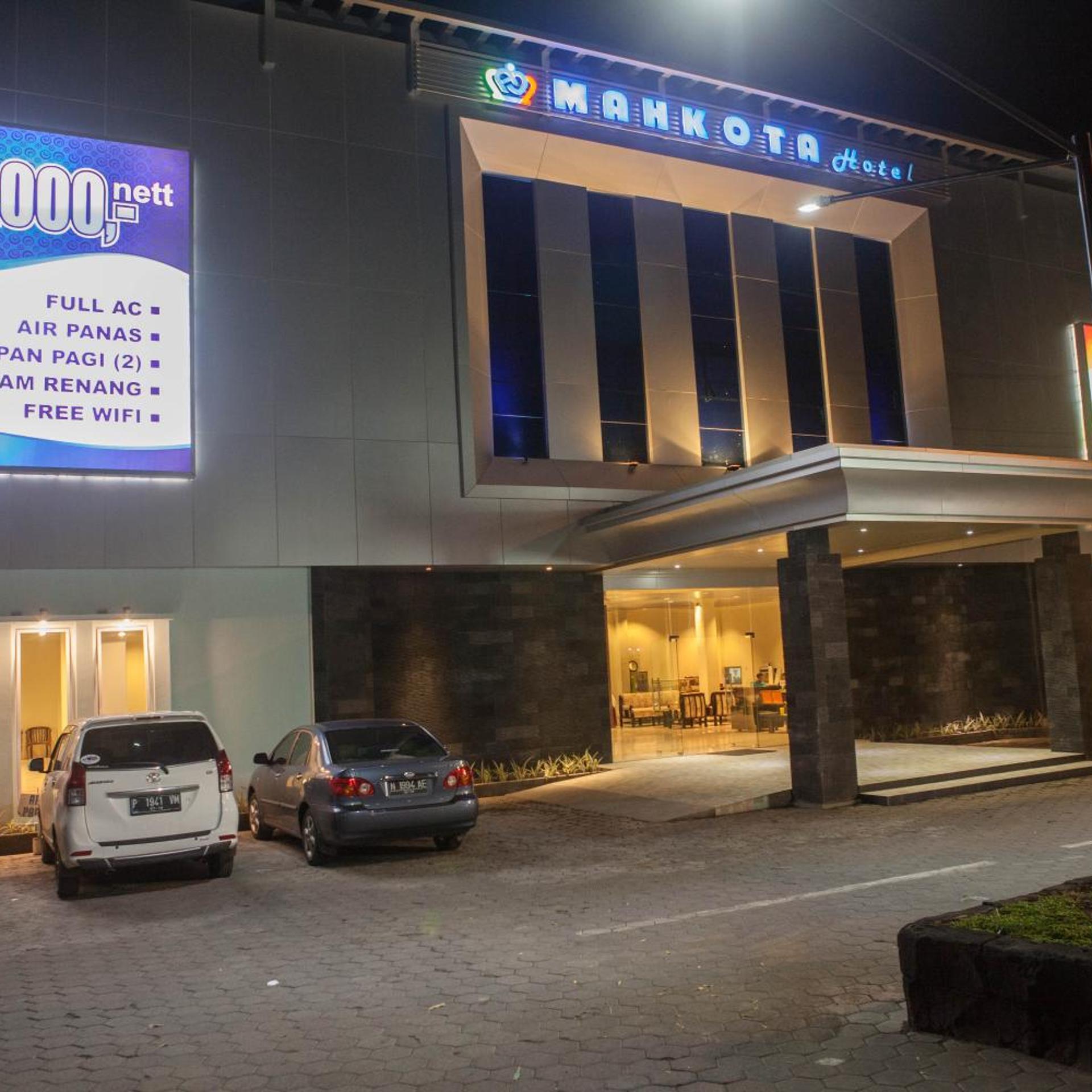 Mahkota Hotel 46/56