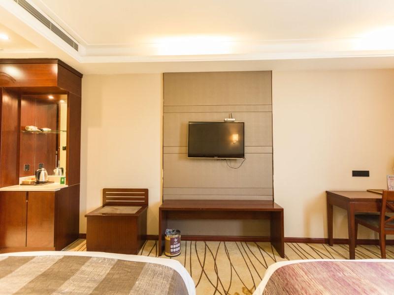 GreenTree Alliance Pudong New District Disneyland North Gate Hotel 39/42
