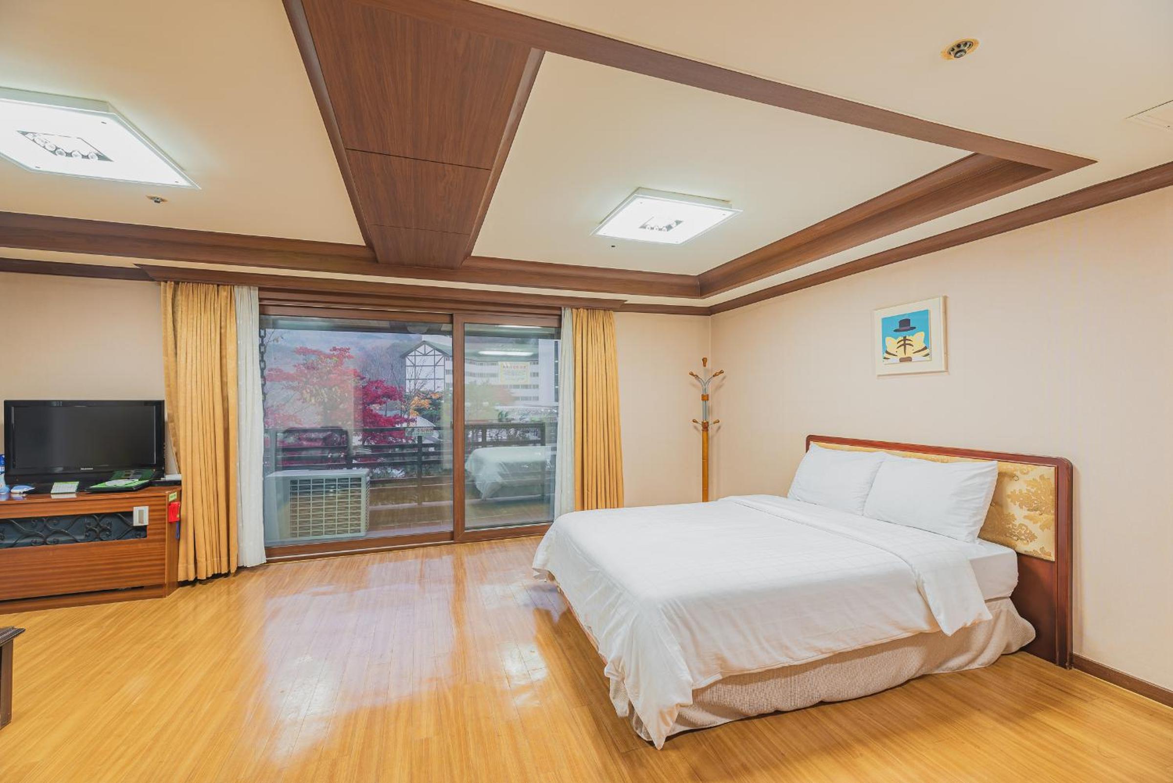 Deluxe, Sauna, 25 Pyeong