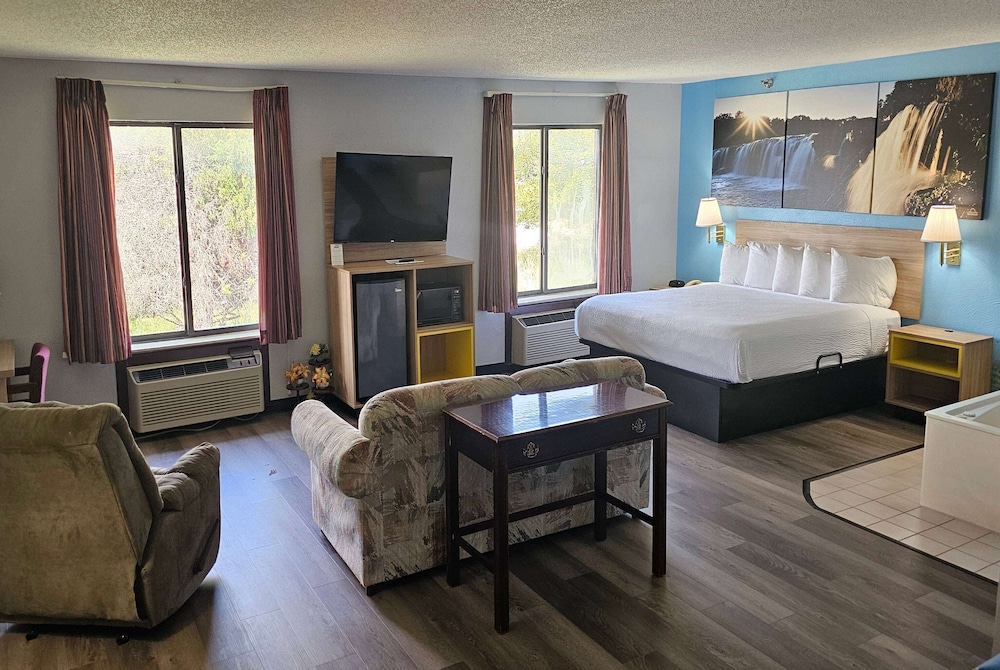 Days Inn by Wyndham Ozark Springfield 3/22