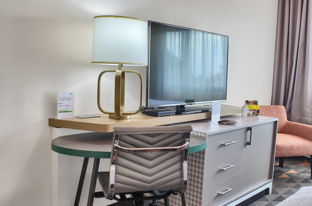 Holiday Inn Mobile West - I-10 30/63