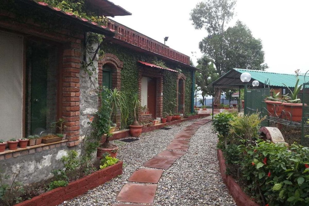 JHARIPANI CASTLE RESORT photo5