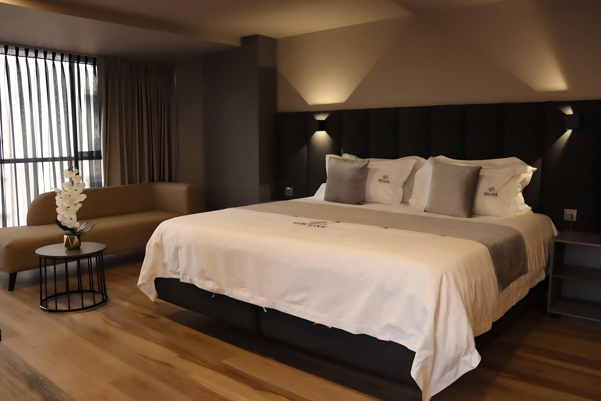Deluxe, Suite, Double Bed, Street View