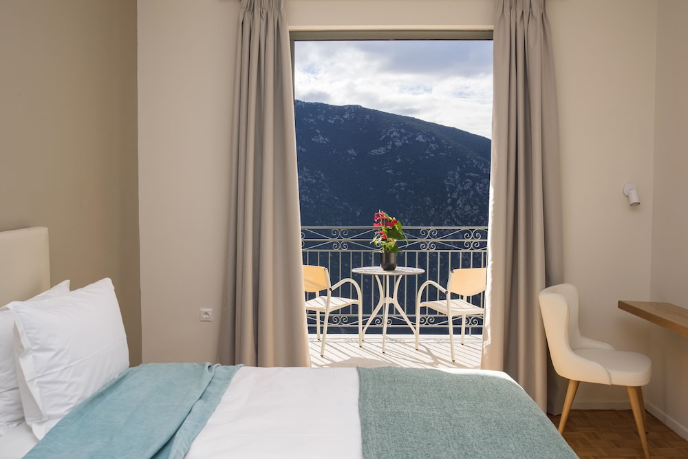 V Hotel Delphi 14/30