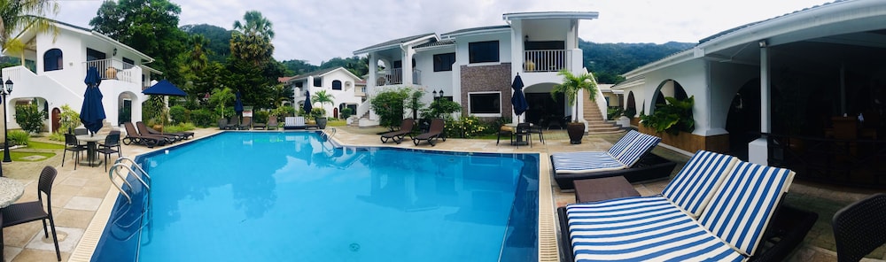 Sun Resort(M) 22/28
