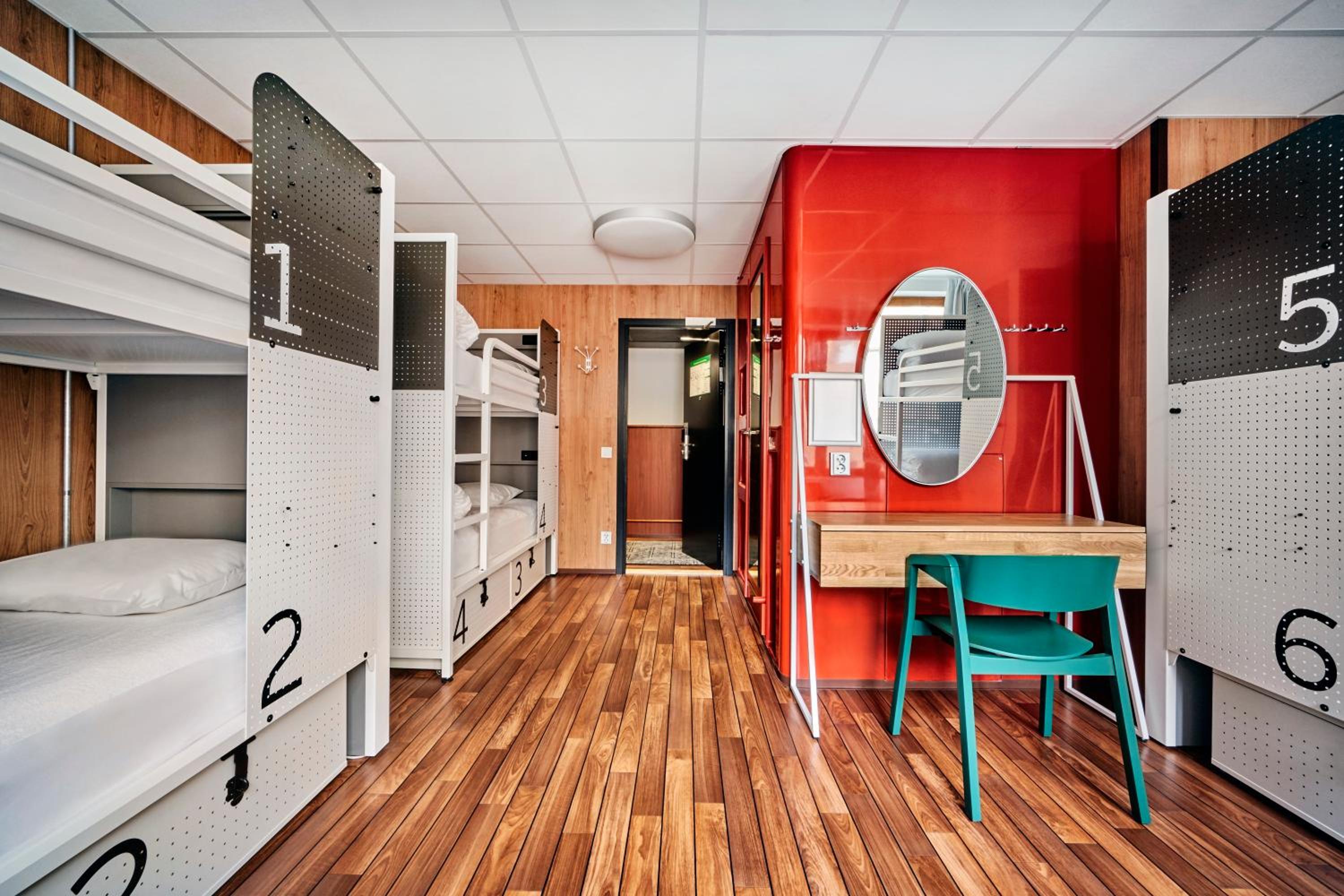Female Dorm, Female Only, 6 Beds