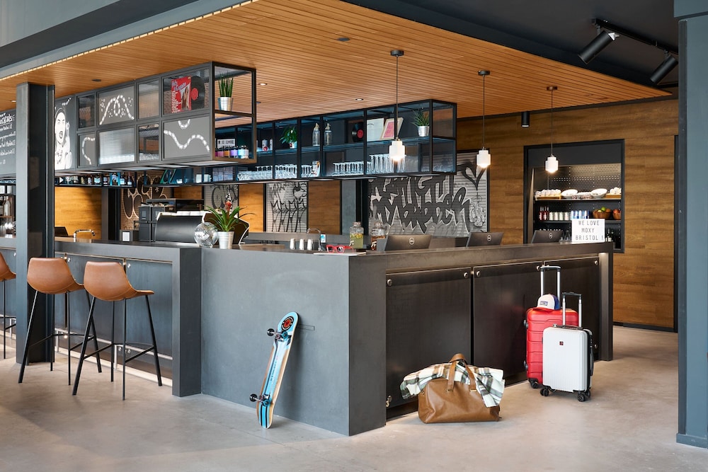 Moxy Bristol 28/37