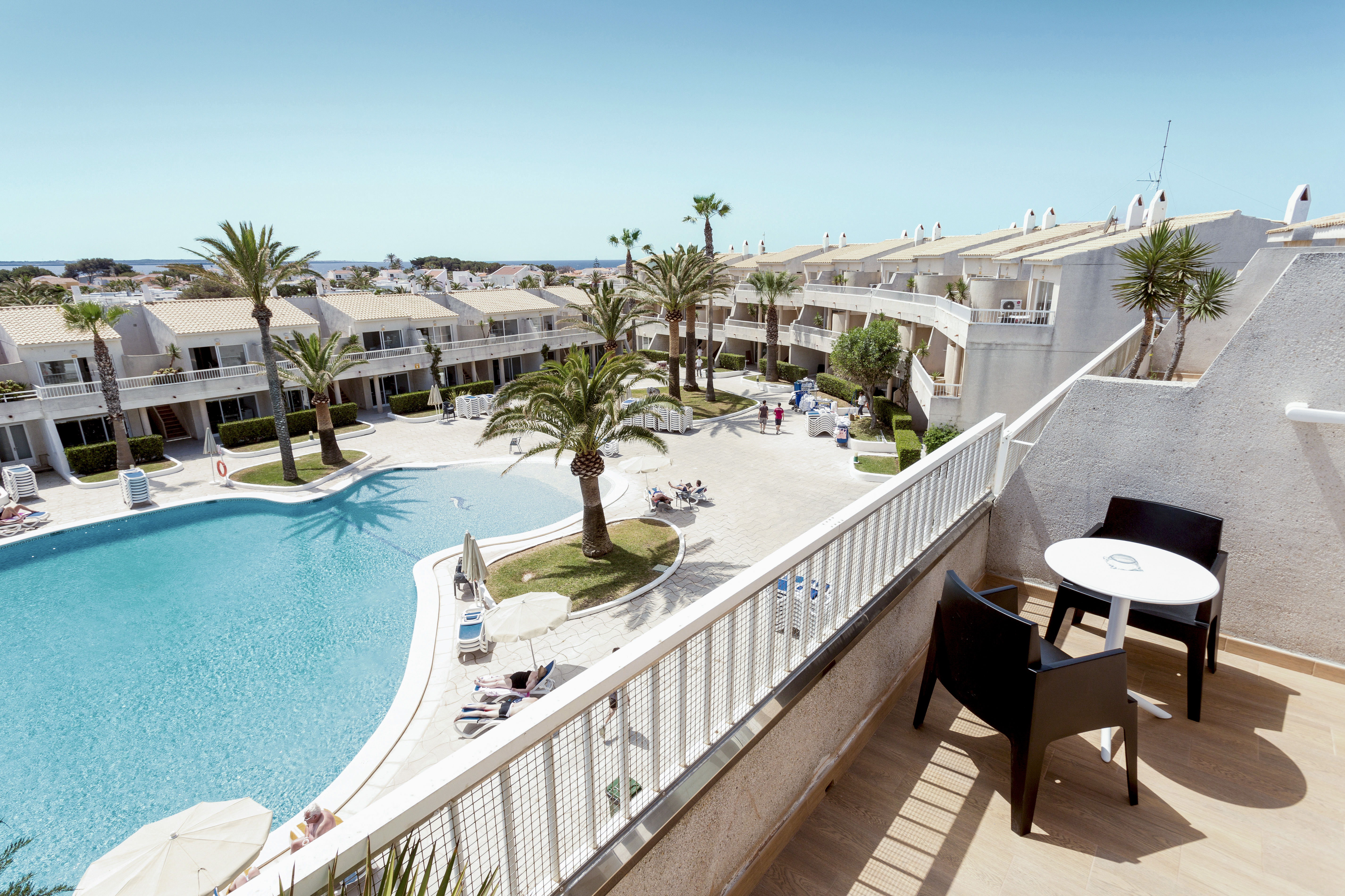 Los Delfines Hotel 37/40