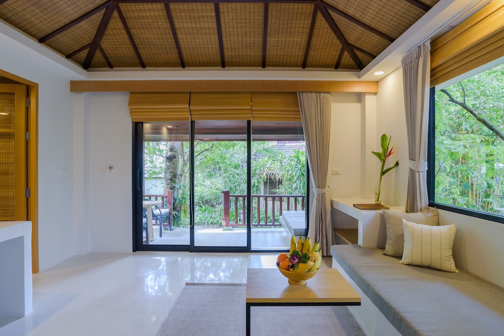 Paradise Beach Resort 26/42