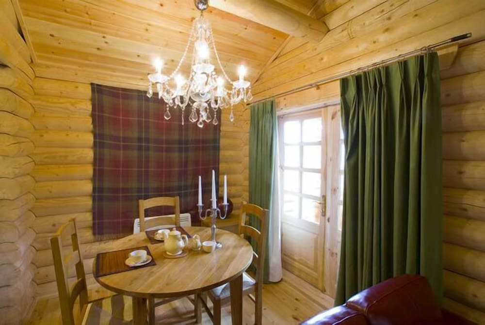 Bcc Loch Ness Log Cabins 32/46