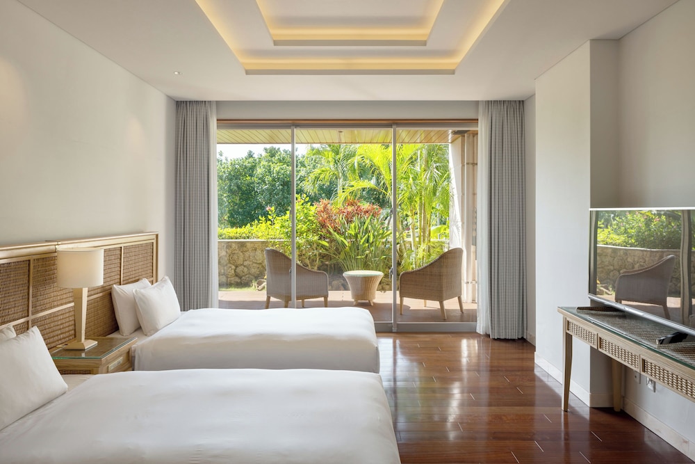 1 BEDROOM, OCEAN, GARDEN, SUITE, GROUND FLOOR
