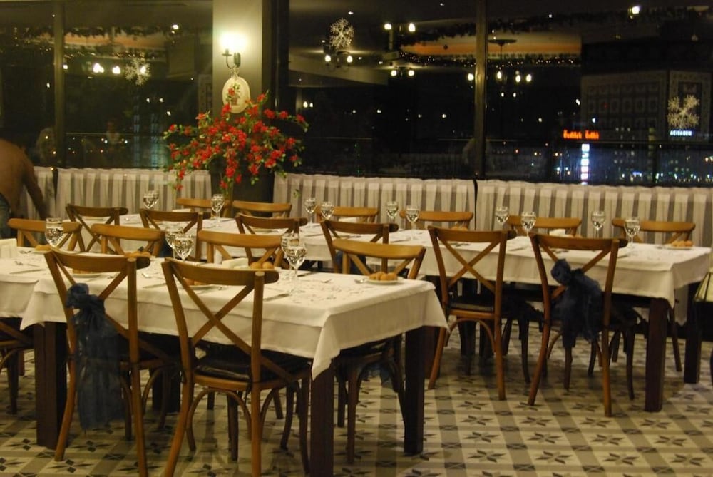 DEDEPARK HOTEL 35/50