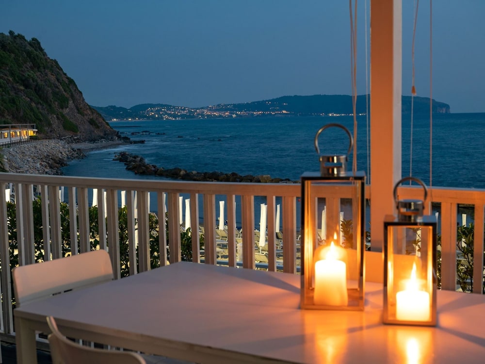 Resort Baia Del Silenzio 66/74