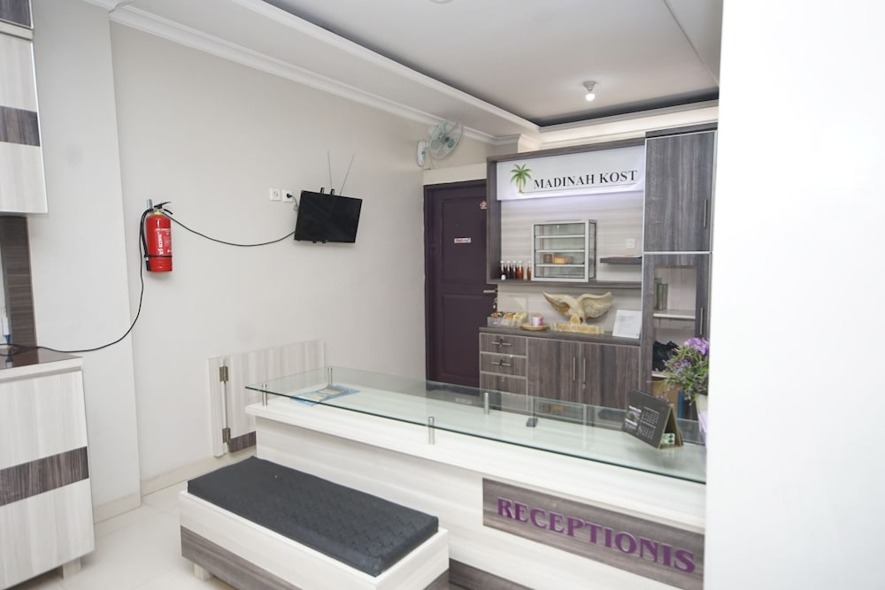OYO 270 Madinah Residence Syariah 10/26