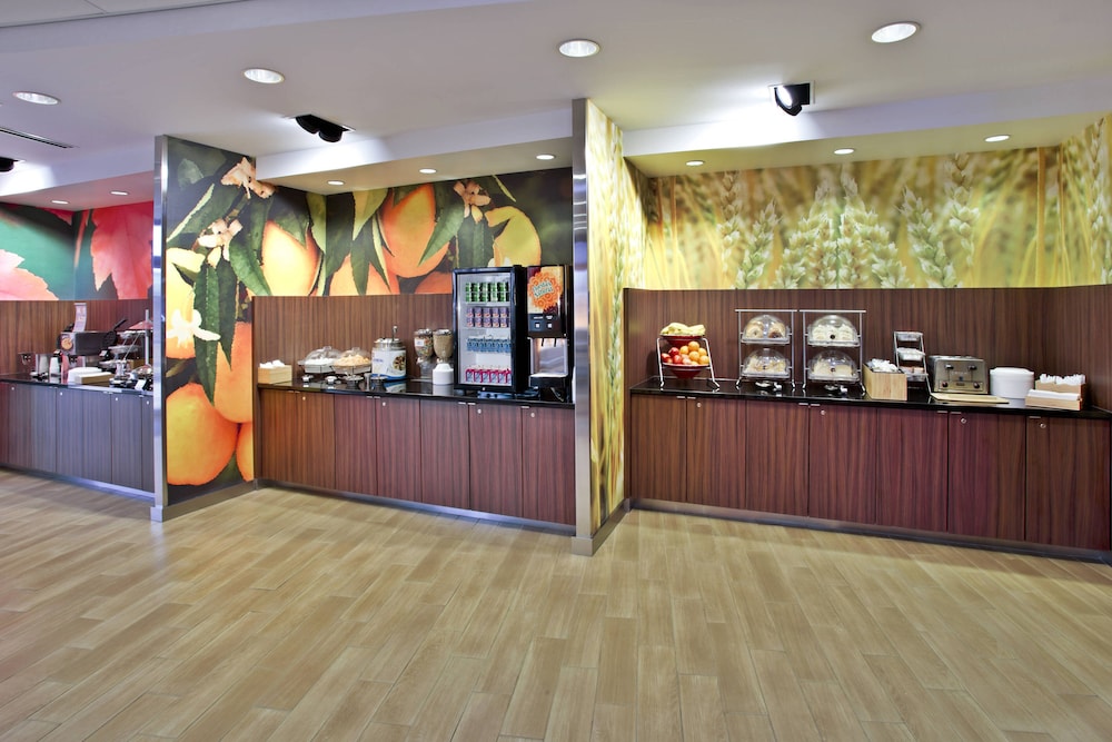 Fairfield Inn &amp; Suites Jeffersonville I-71 6/58