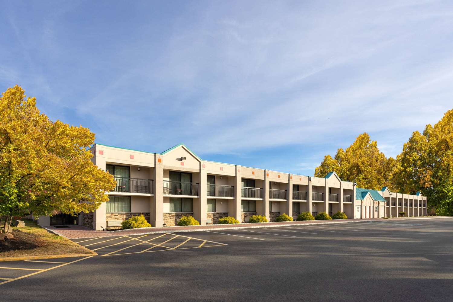 Ramada By Wyndham Parsippany 4/16