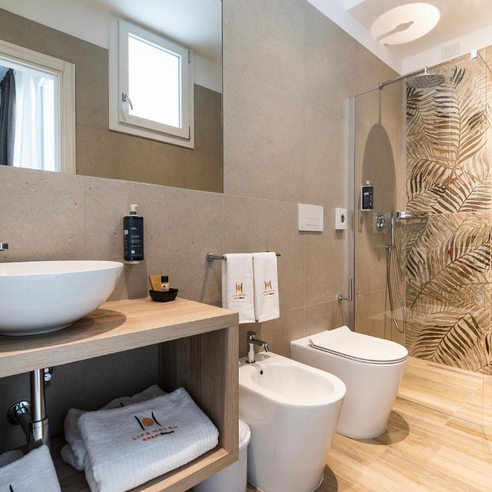 غرفة بسرير مزدوج بشرفة، Life Hotel 6/6
