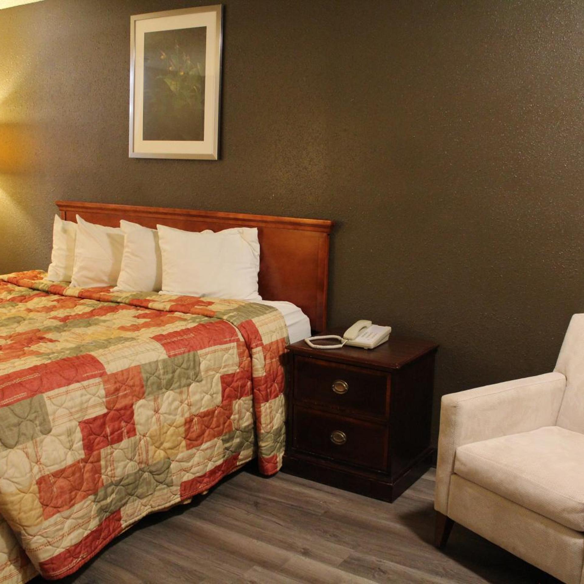 Regency Inn 19/31
