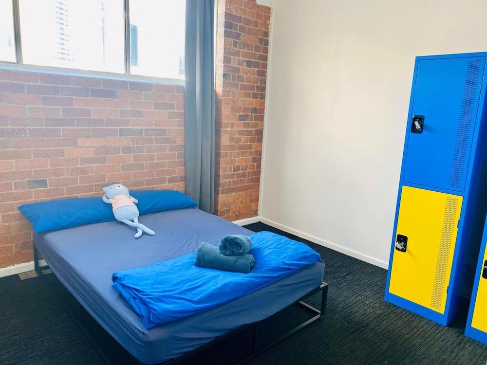 Summer House Brisbane Hostel 18/36