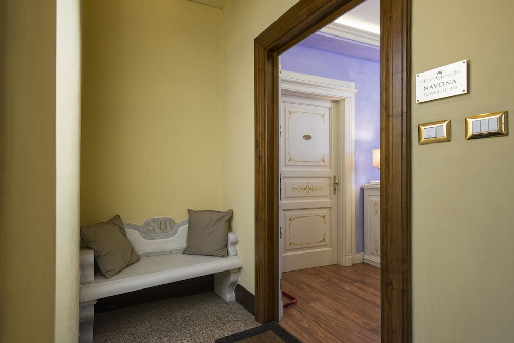Navona Tower Relais 42/51