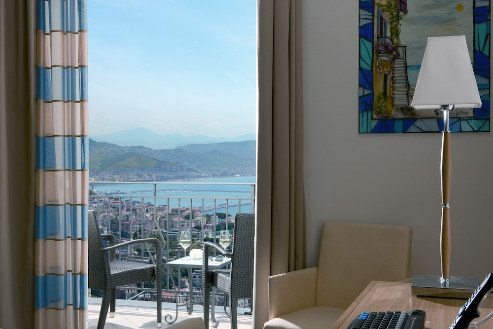 Raito Hotel 93/133