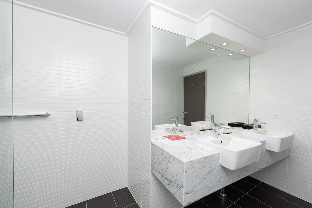 Rydges Canberra 59/59