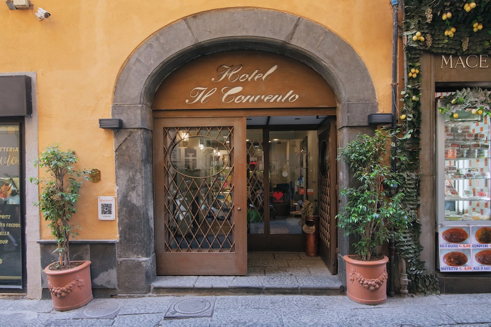 Hotel il Convento in NAPLES