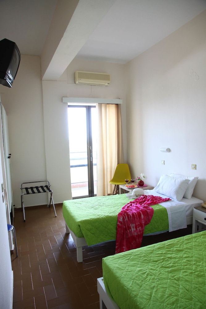 Triton Garden Hotel 12/49