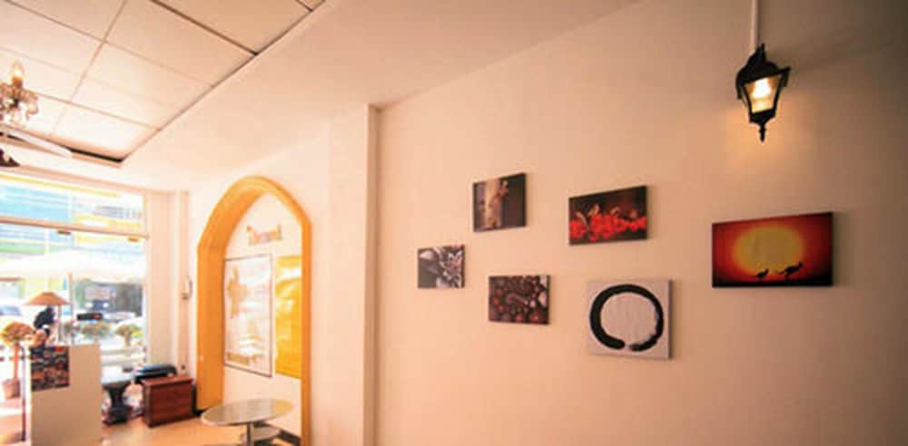 iHouse hotel 22/36