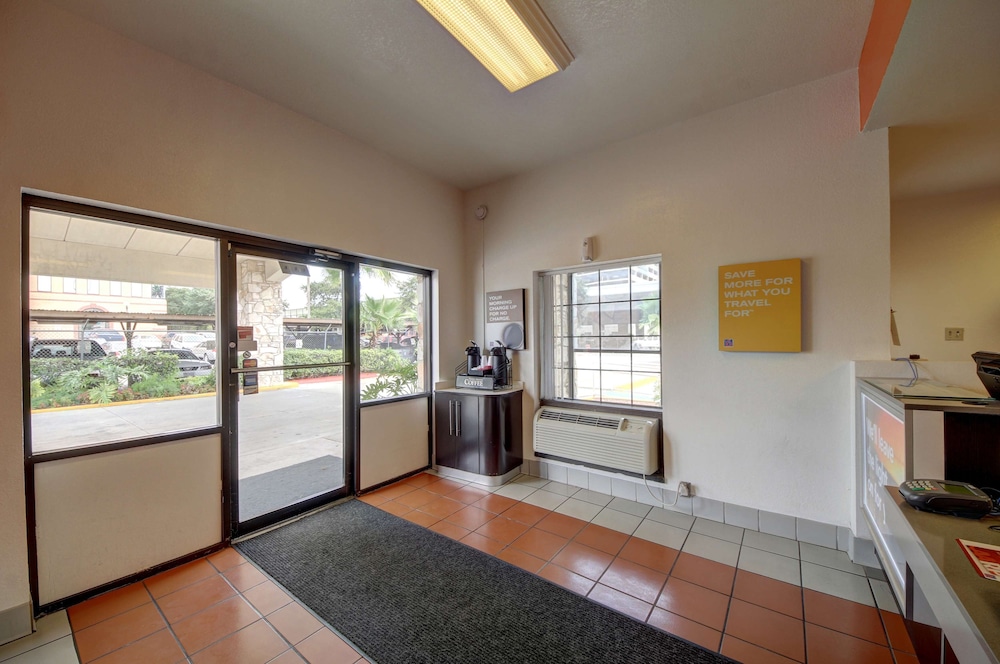 Motel6 San Antonio, TX - Downtown - Market Square 29/44