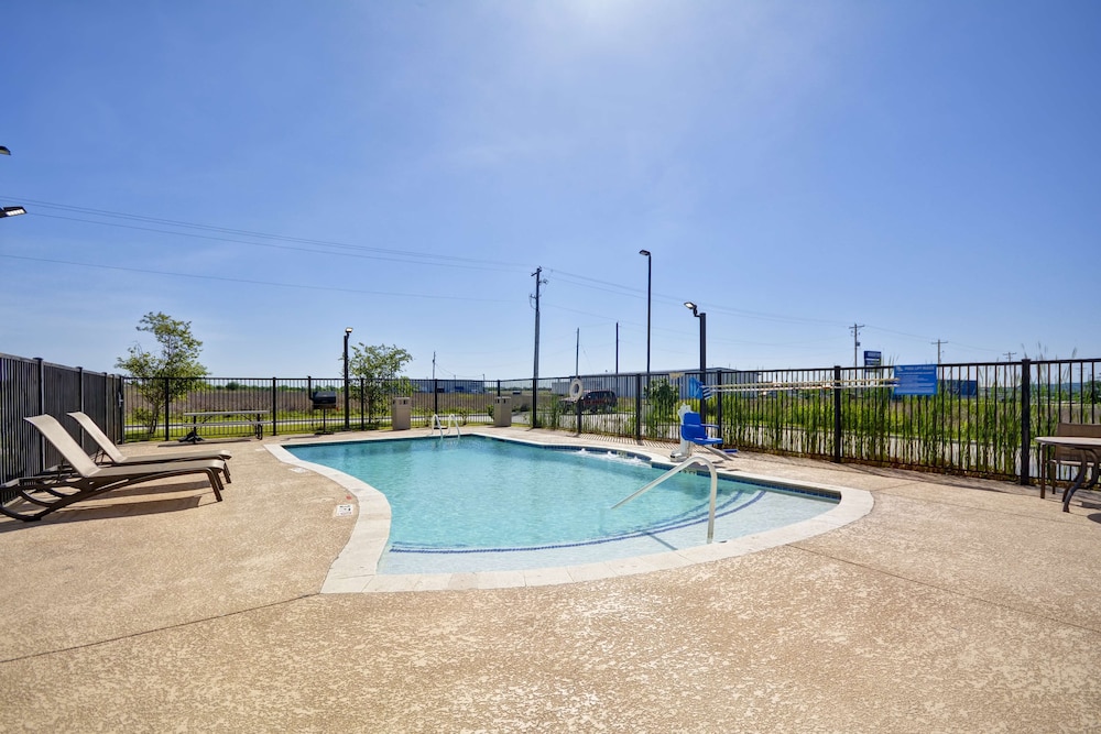 Hampton Inn Kenedy 33/57