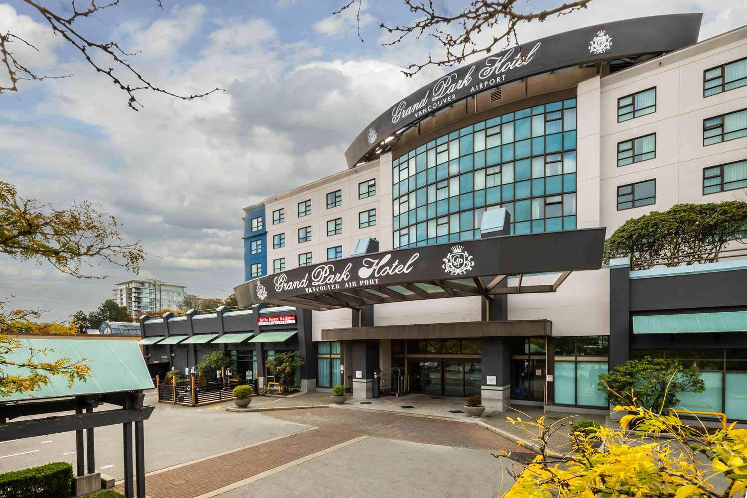 Grand Park Vancouver Airport 6/27