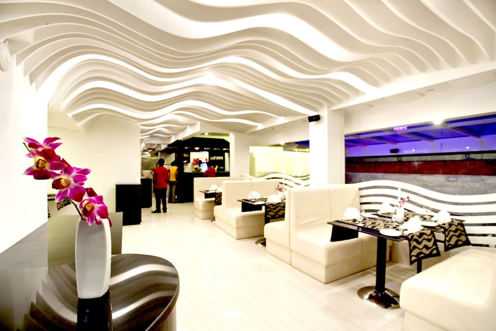 INNOTEL BUSINESS BOUTIQUE HOTEL 24/34