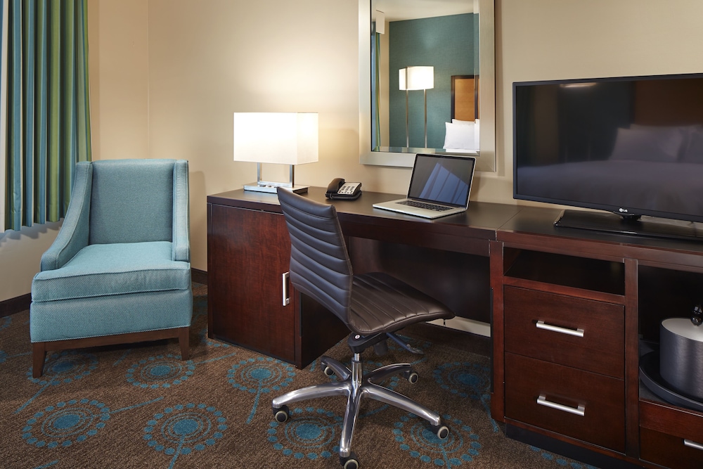 Hampton Inn San Diego/Mission Valley 48/52