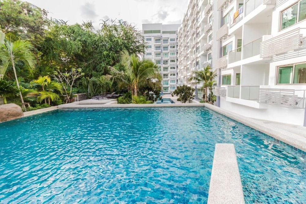 Club Royal Wongamat By Pattaya Sunny 86/94