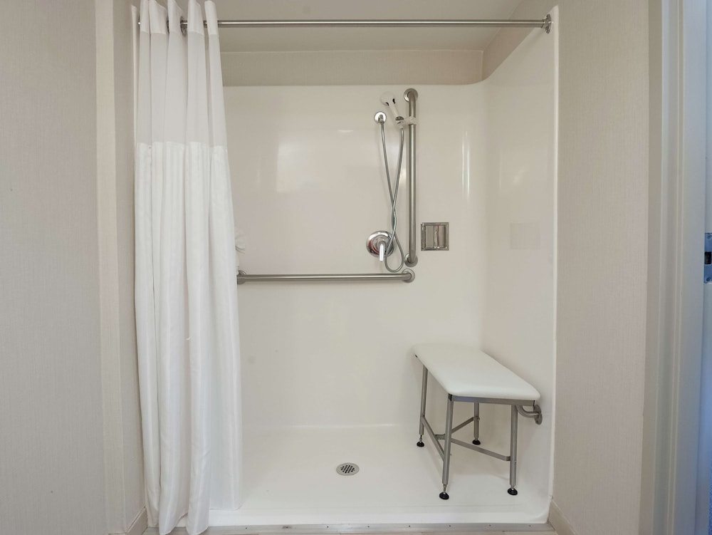 Hilton Garden Inn Atlanta Airport/Millenium Center 11/43