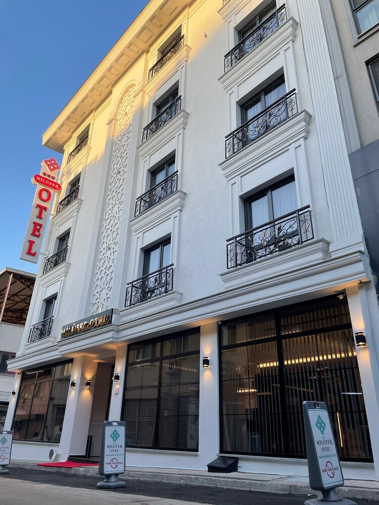By Otel Nilüfer 2/50